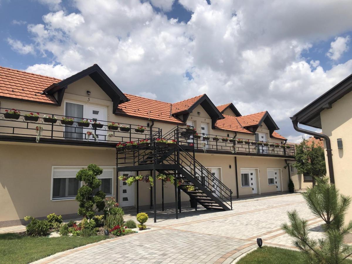 Kovac Residence Зренянин Экстерьер фото
